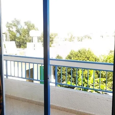 Flokkas Aparthotel 2*
