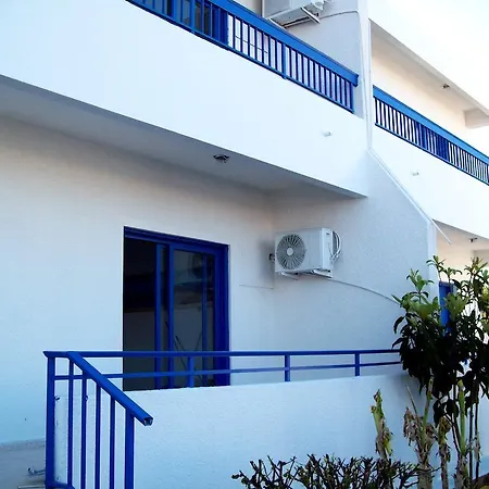 Flokkas Aparthotel 2*