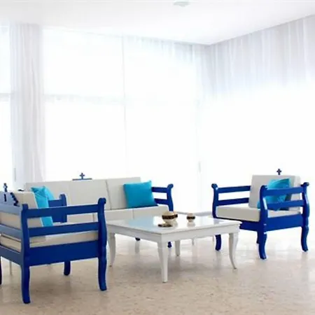 Flokkas Aparthotel 2*