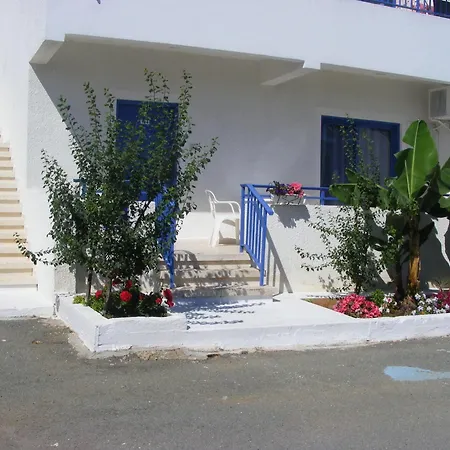 Flokkas Aparthotel 2*
