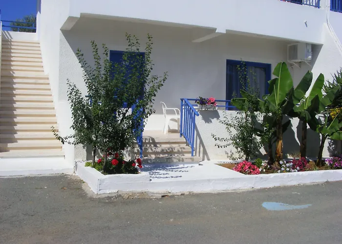 Ξενοδοχείο με διαμερίσματα Flokkas