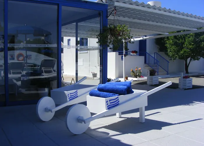 Flokkas Aparthotel 4*