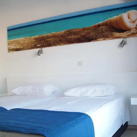 Flokkas Aparthotel 4*